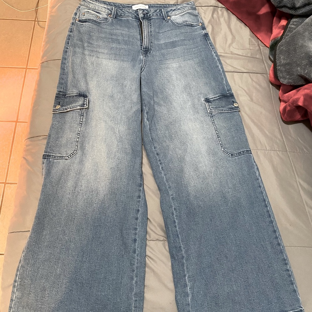 High Waisted Sk8ter Jeans with Side Pockets